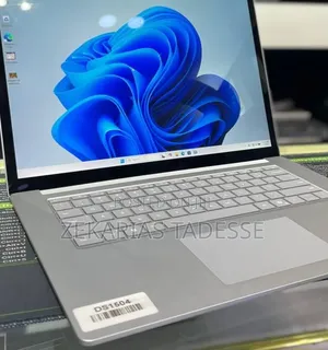 New Laptop Microsoft 16GB Intel Core Ultra 7 SSD 1T