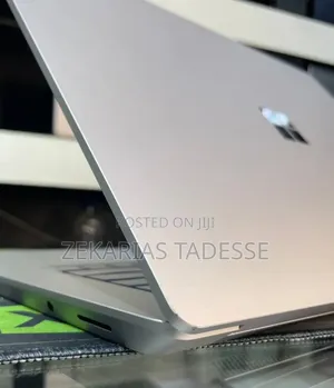 New Laptop Microsoft 16GB Intel Core Ultra 7 SSD 1T