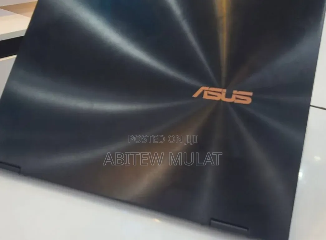New Laptop Asus ZenBook Flip 14 UX461UA 16GB Intel Core i7 SSD 512GB