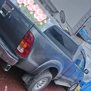Toyota Hilux 2008 Gray