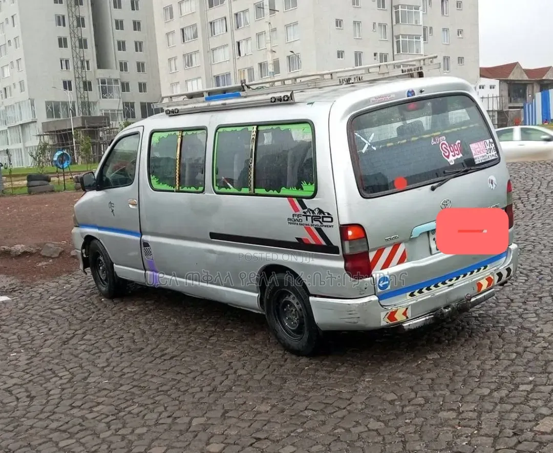 Toyota HiAce 2008 Silver