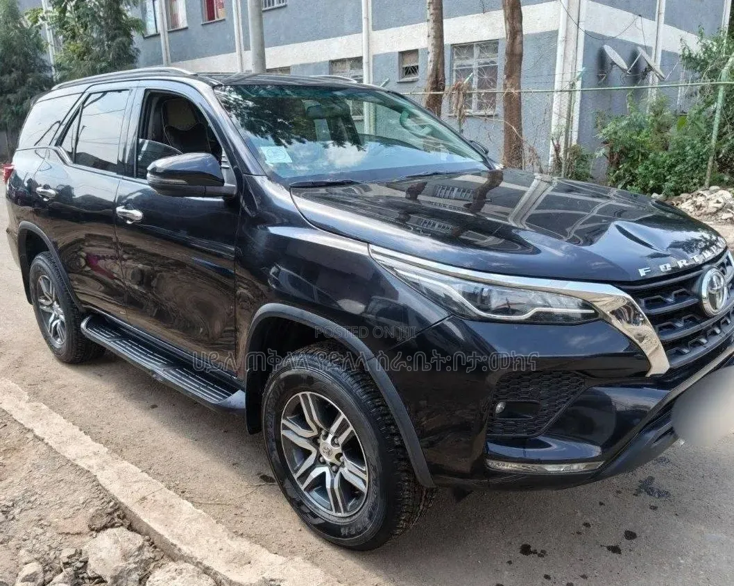Toyota Fortuner 2022 Matt Black