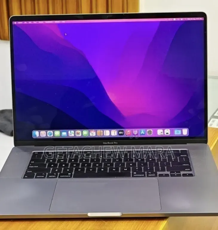 New Laptop Apple MacBook 2018 32GB Intel Core i9 SSD 2T