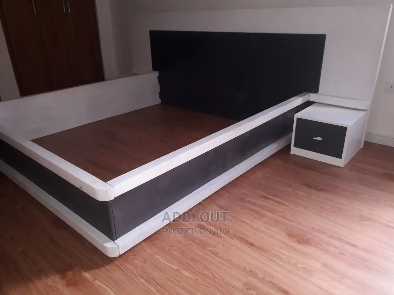 Bed/አልጋዎች.