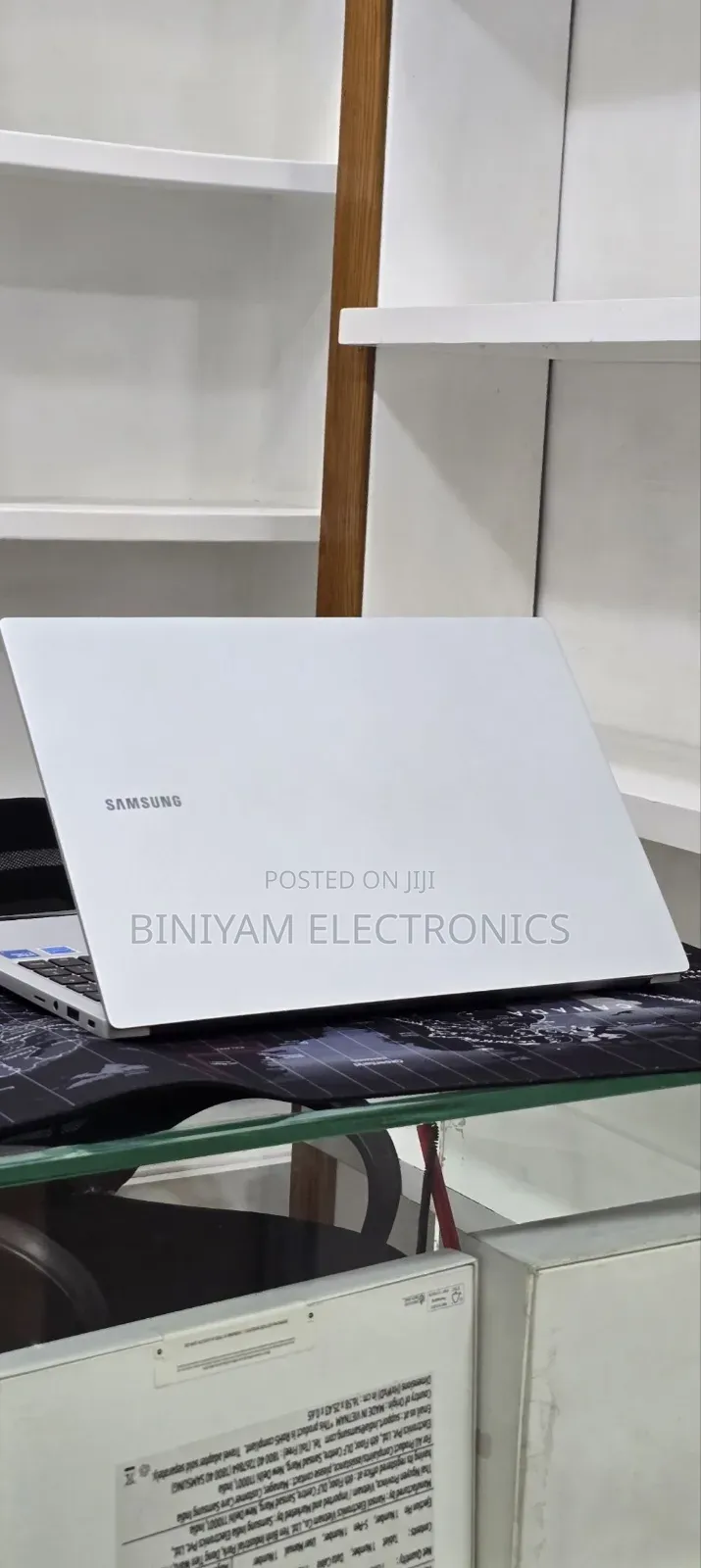 New Laptop Samsung Galaxy Book4 16GB Intel Core i7 SSD 512GB