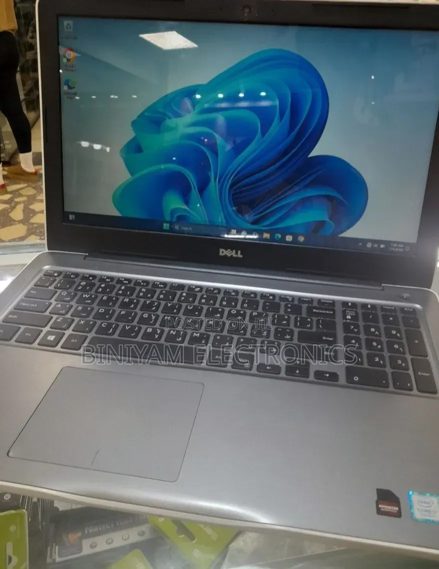 New Laptop Dell Inspiron 15 5567 16GB Intel Core i7 SSD 512GB
