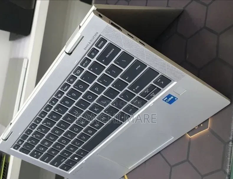 New Laptop HP EliteBook x360 1030 G8 16GB Intel Core i5 SSD 512GB