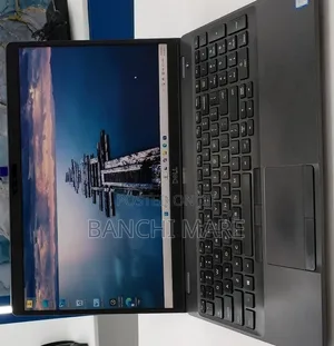 New Laptop Dell Precision 3541 16GB Intel Core i7 SSD 512GB