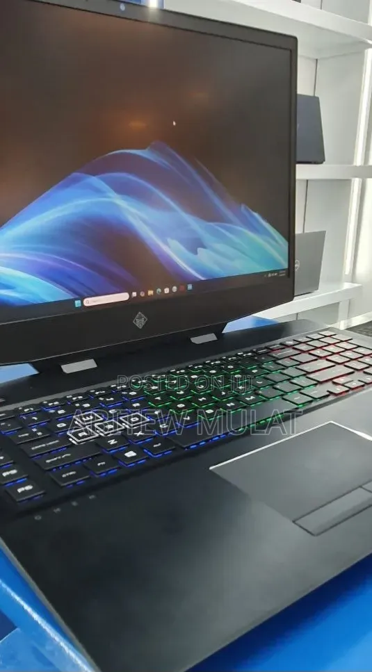 New Laptop HP Omen 17 16GB Intel Core i7 SSD 512GB