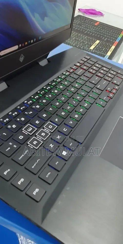 New Laptop HP Omen 17 16GB Intel Core i7 SSD 512GB