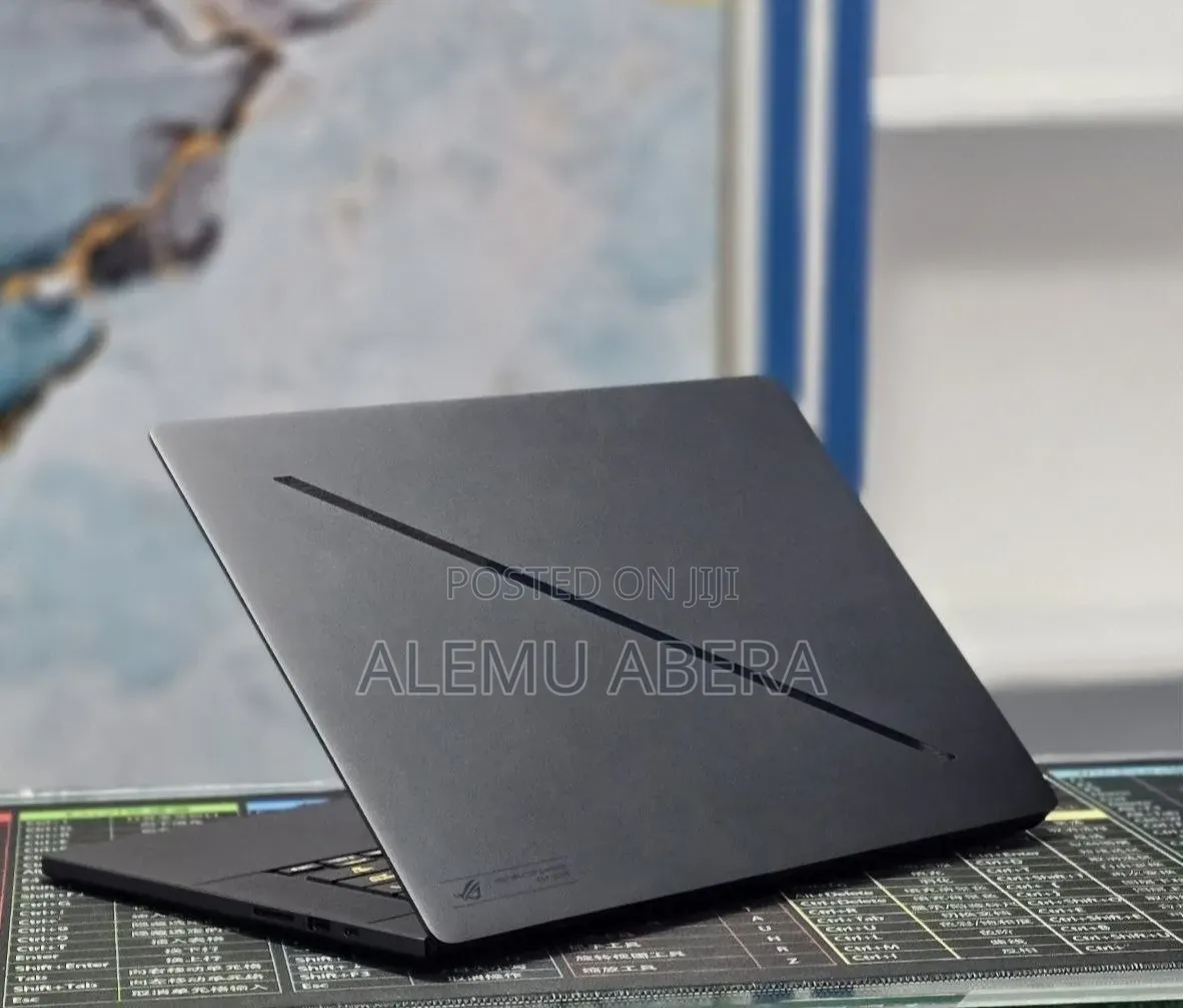 New Laptop Asus ROG Zephyrus G16 16GB Intel Core Ultra 9 SSD 1T