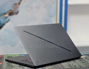 New Laptop Asus ROG Zephyrus G16 16GB Intel Core Ultra 9 SSD 1T