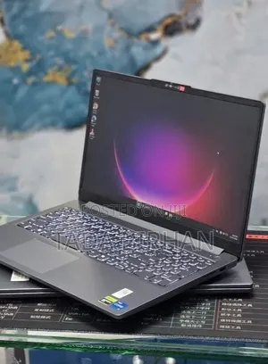 New Laptop Lenovo LOQ 15AHP10 16GB Intel Core i5 SSD 512GB