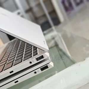 New Laptop HP EliteBook 1040 G8 16GB Intel Core i7 SSD 512GB