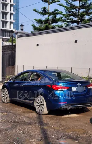 Hyundai Avante 2016 Blue