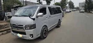 Toyota HiAce 2009 Silver