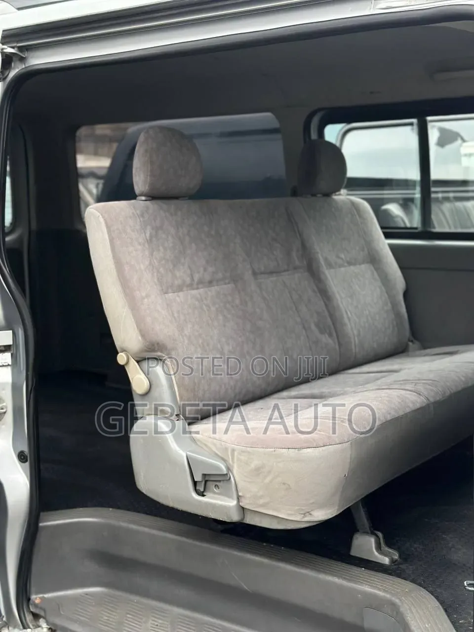 Toyota HiAce 2009 Silver