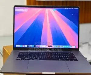 New Laptop Apple MacBook Pro 2018 32GB Intel Core i9 SSD 2T
