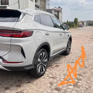 BYD Song Plus DM-i 2025 Ivory