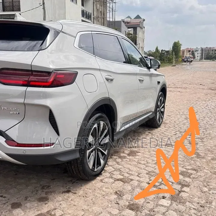 BYD Song Plus DM-i 2025 Ivory