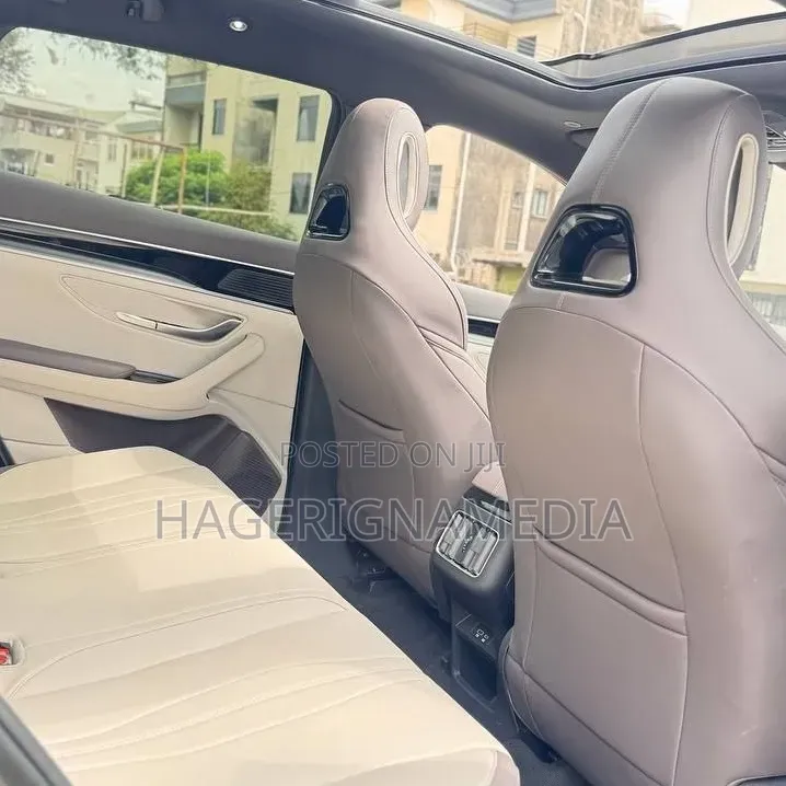 BYD Song Plus DM-i 2025 Ivory
