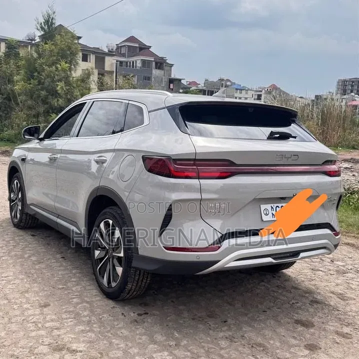 BYD Song Plus DM-i 2025 Ivory
