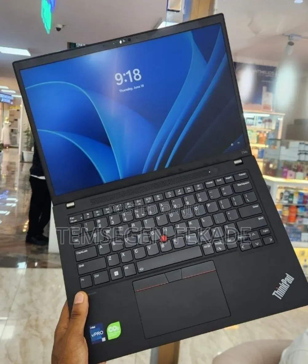 New Laptop Lenovo ThinkPad T14s G4 16GB Intel Core i7 SSD 1T
