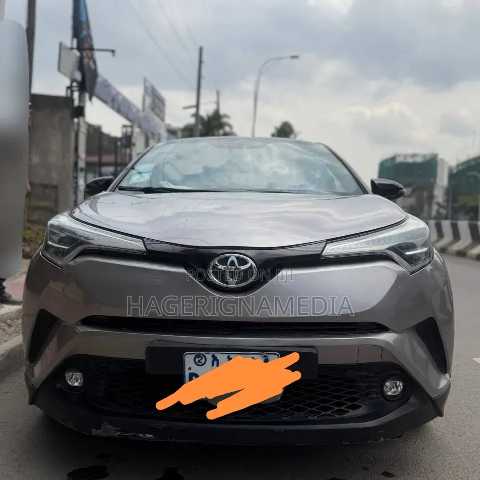 Toyota C-HR 2020 Gray