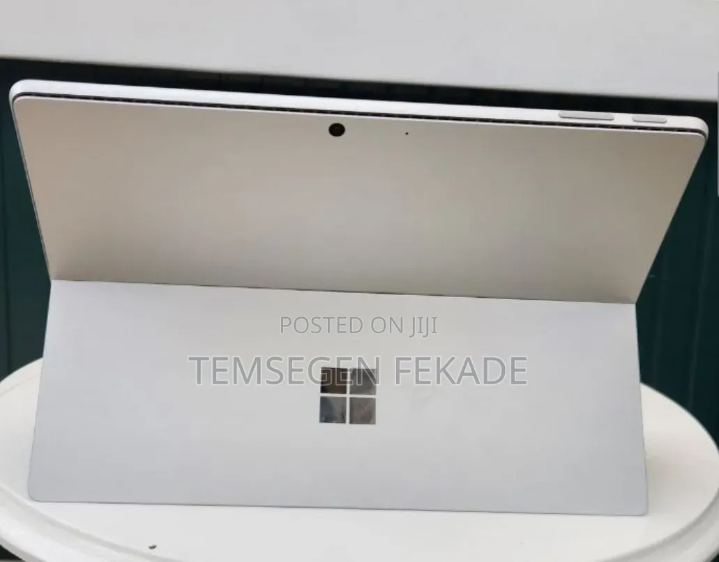 New Laptop Microsoft Surface Pro 9 16GB Intel Core i7 SSD 512GB