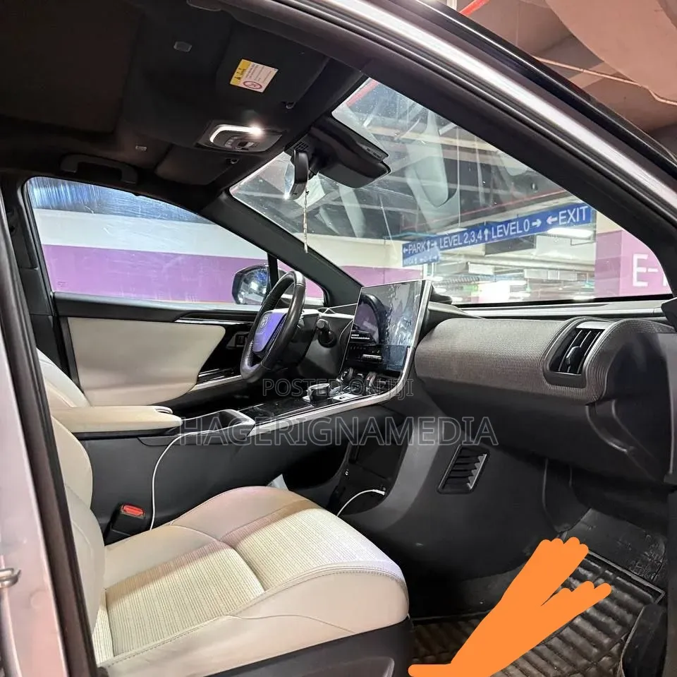 Toyota bZ4X 2022 Ivory
