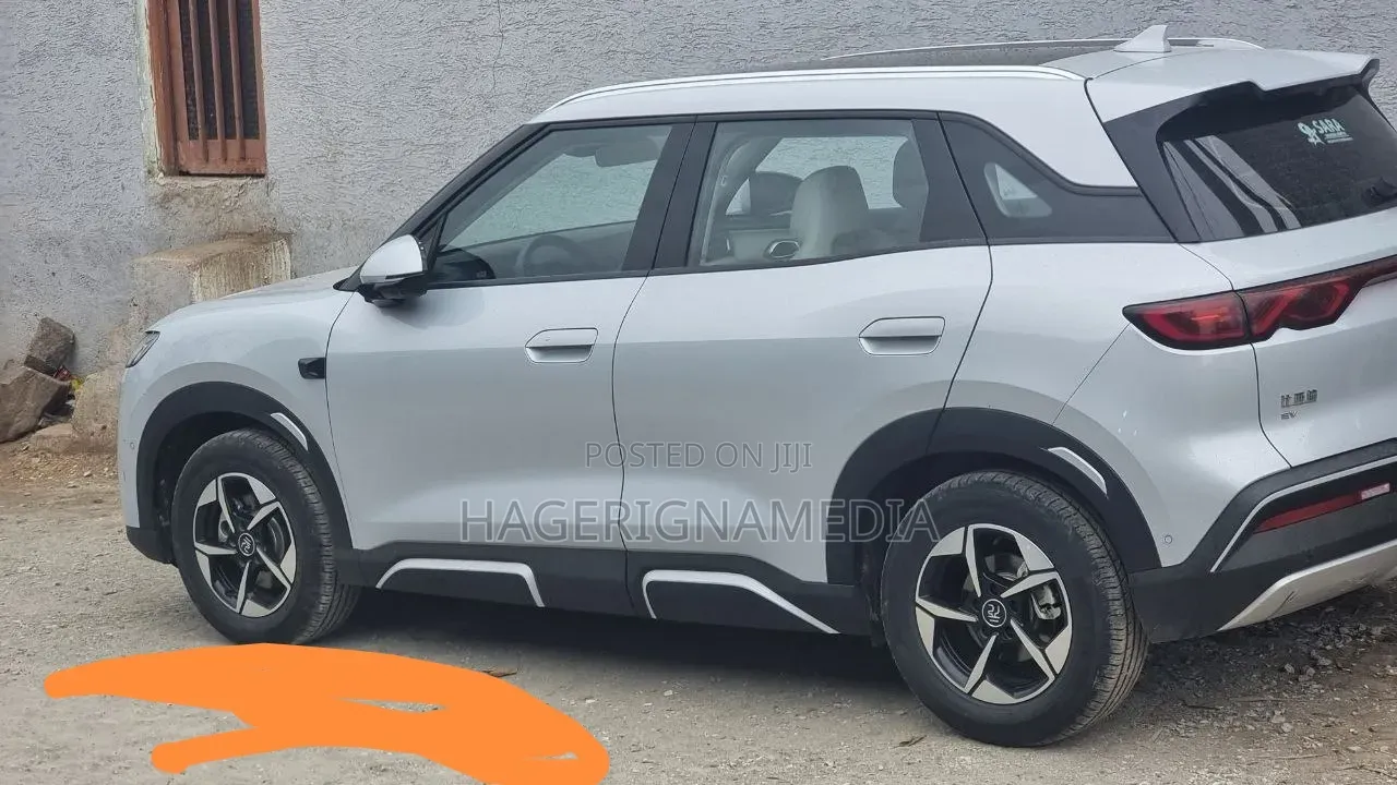 BYD Yuan Up 2025 Gray