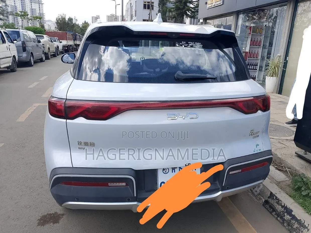 BYD Yuan Up 2025 Gray