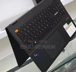 New Laptop Asus VivoBook 15 X505BA 16GB Intel Core i9 SSD 1T