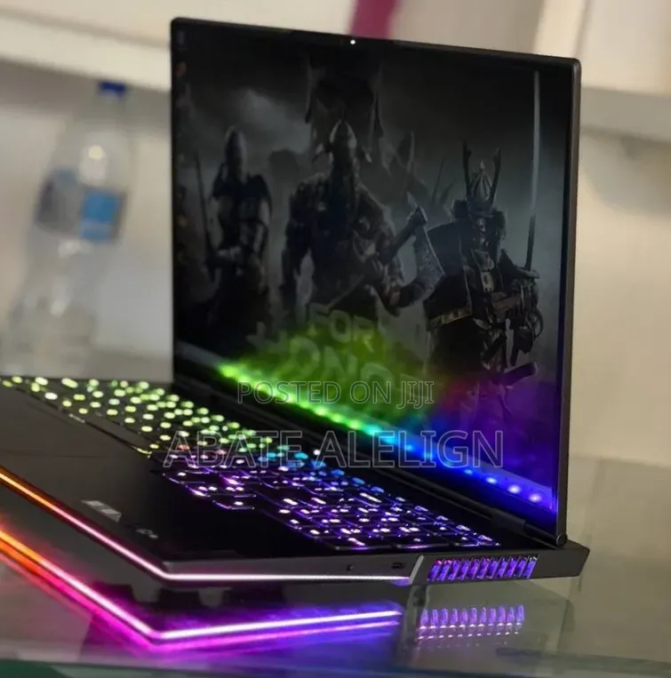 New Laptop Lenovo Legion 9 16GB AMD Ryzen 9 SSD 1T
