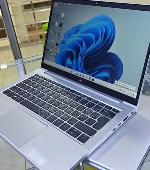New Laptop HP EliteBook 845 G7 16GB AMD Ryzen 5 SSD 512GB
