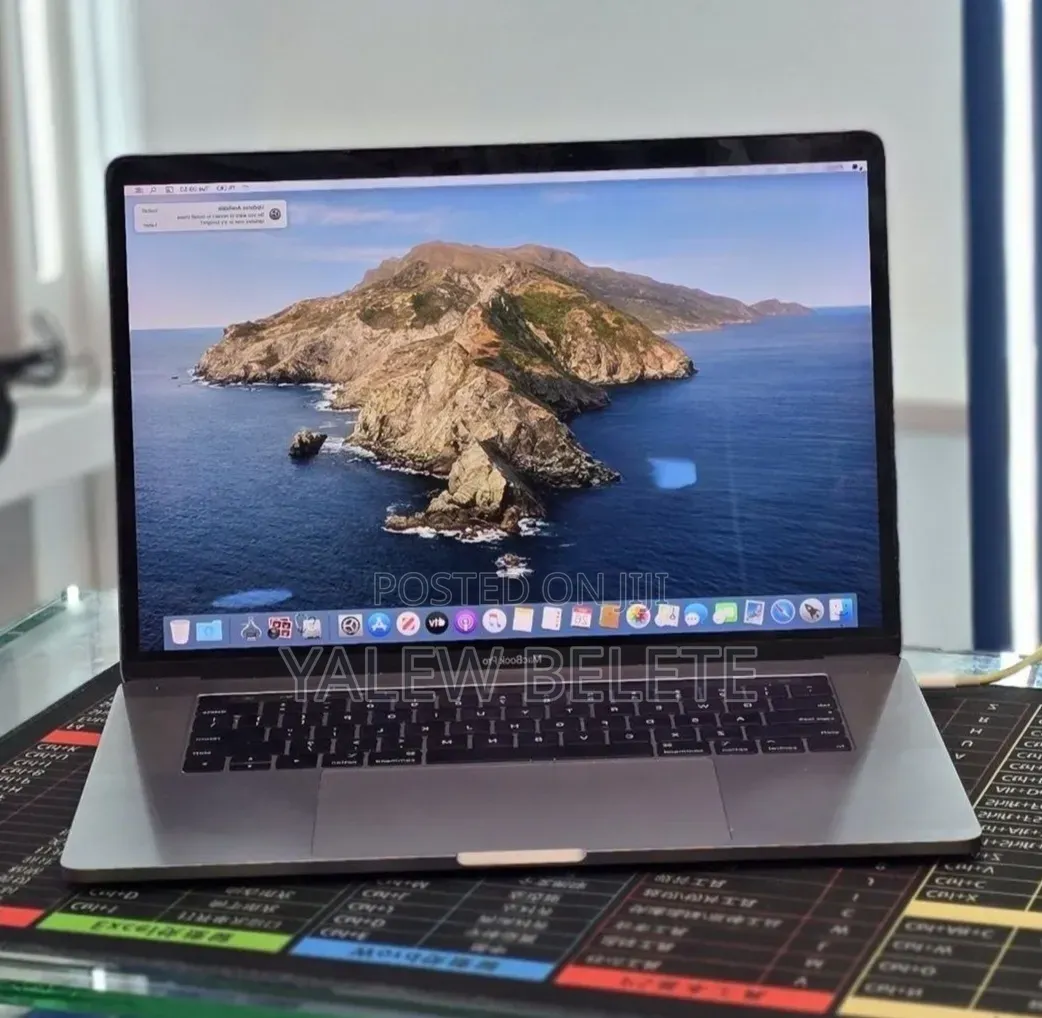 New Laptop Apple MacBook Pro 2018 32GB Intel Core i7 SSD 1T