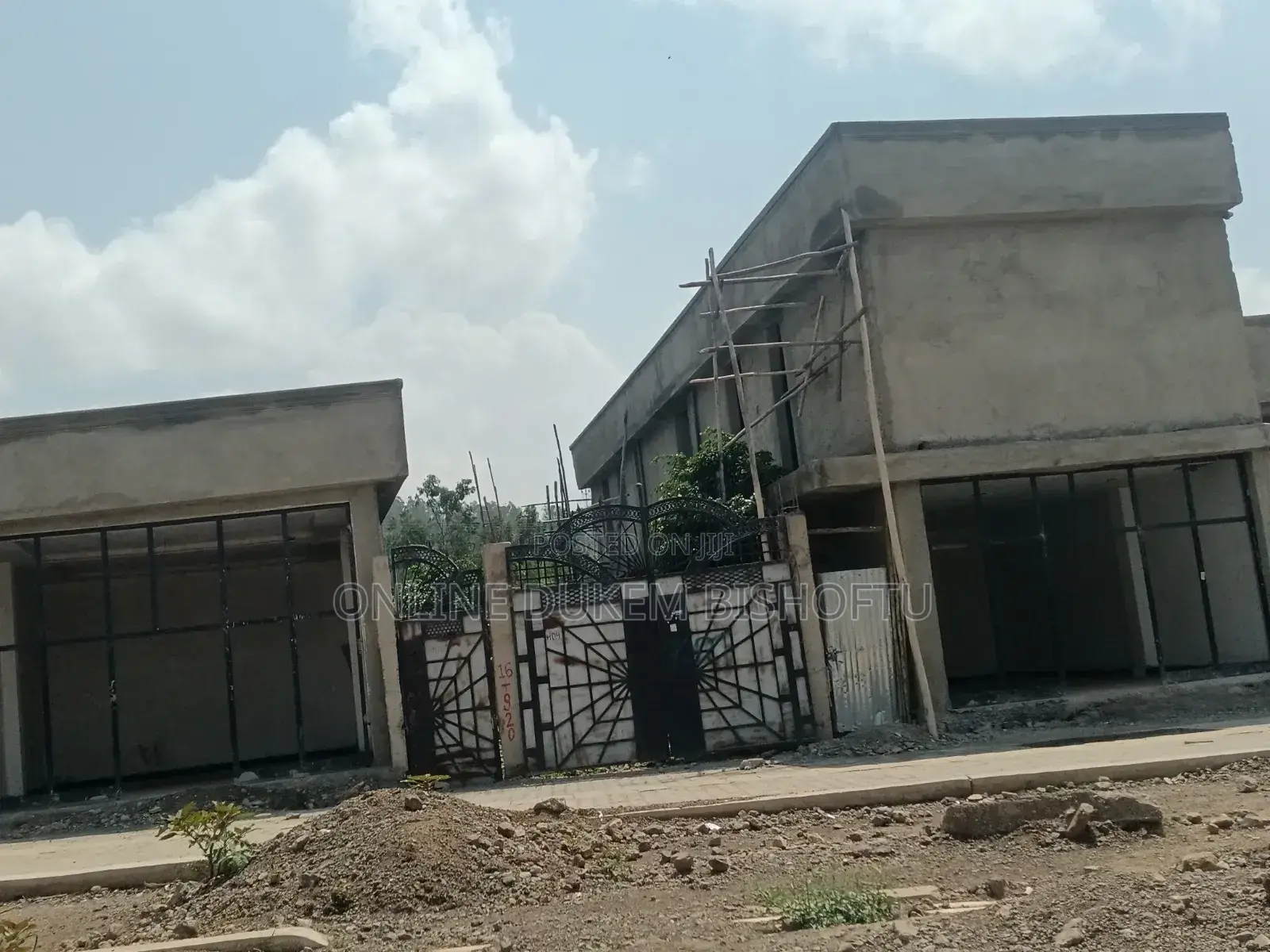 11bdrm House in Dukem Bishoftu, East Shewa for sale