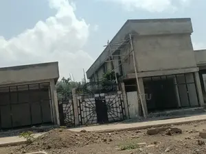 11bdrm House in Dukem Bishoftu, East Shewa for sale