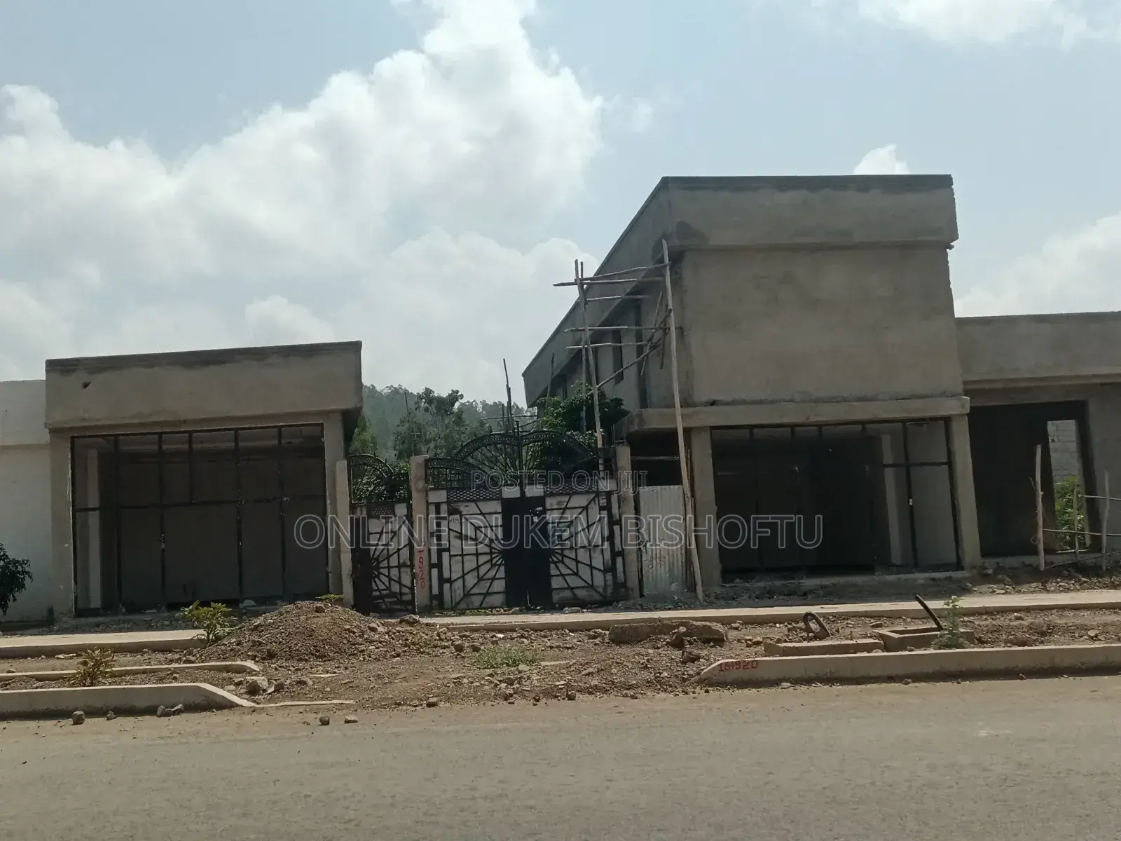 11bdrm House in Dukem Bishoftu, East Shewa for sale