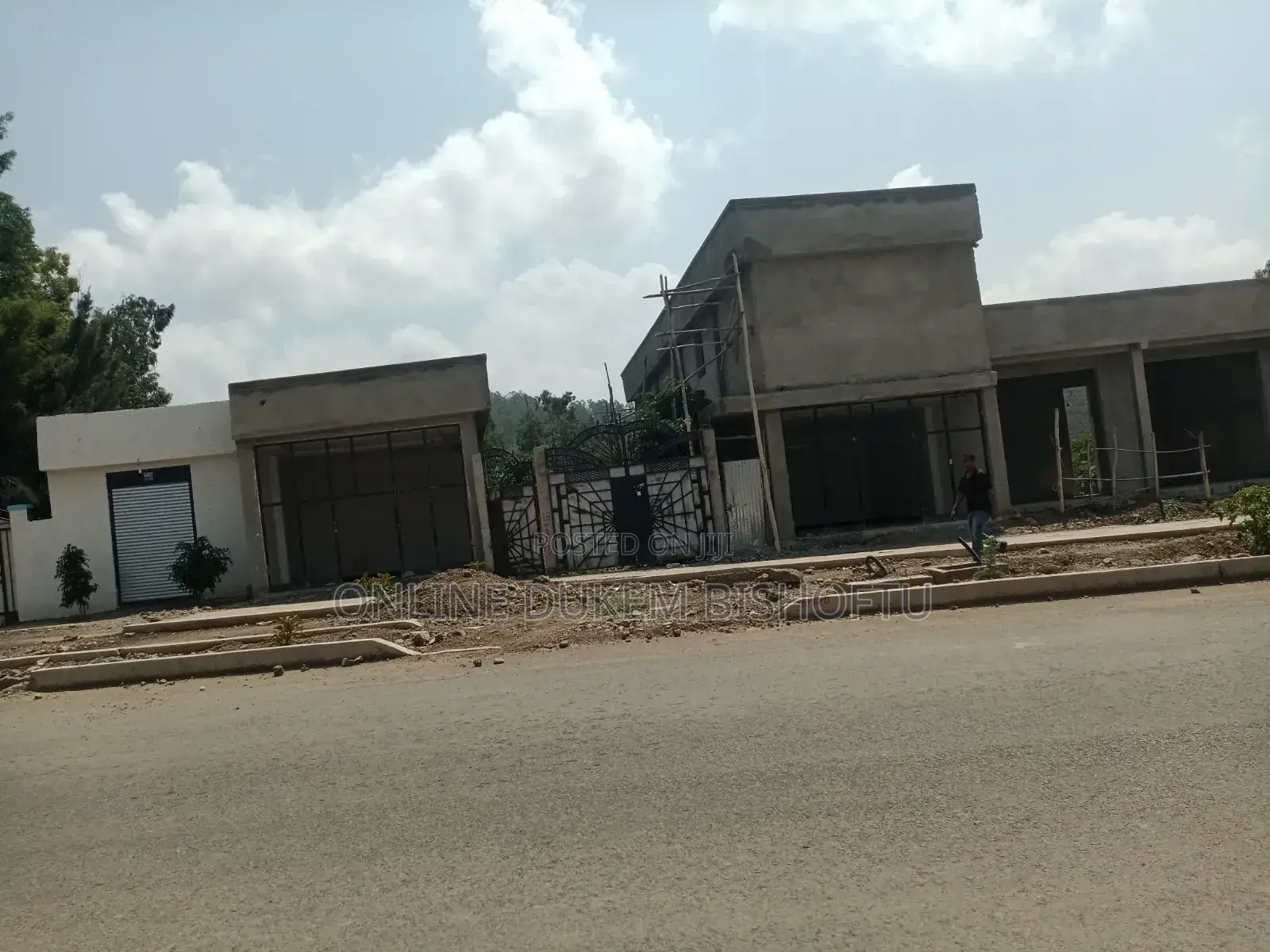 11bdrm House in Dukem Bishoftu, East Shewa for sale