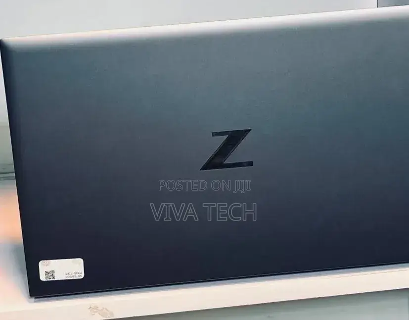 New Laptop HP ZBook Firefly G8 32GB Intel Core i7 SSD 1T