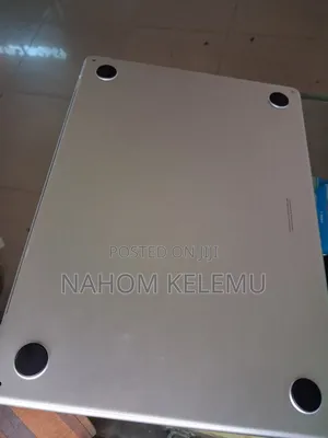 New Laptop Apple MacBook Air 2025 M4 16GB Apple M4 SSD 256GB