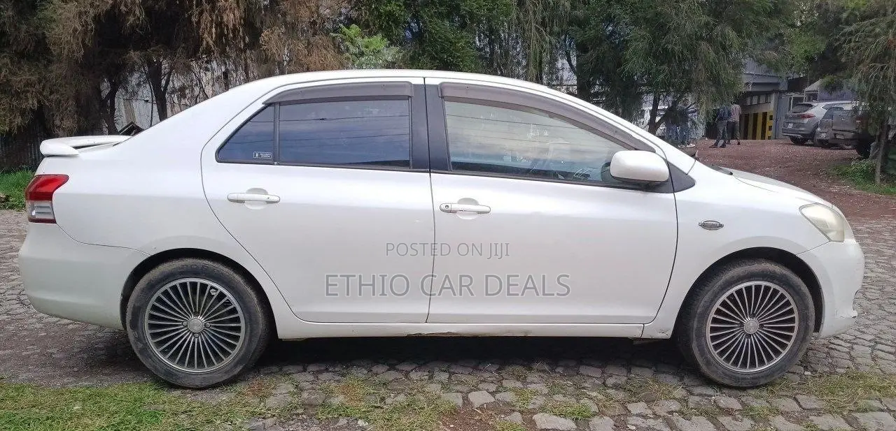 Toyota Yaris 2008 White