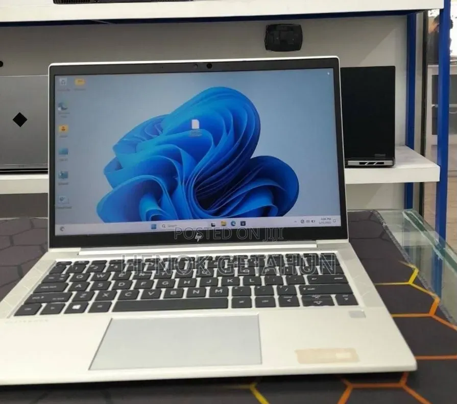 New Laptop HP EliteBook 840 G8 16GB Intel Core i7 SSD 512GB