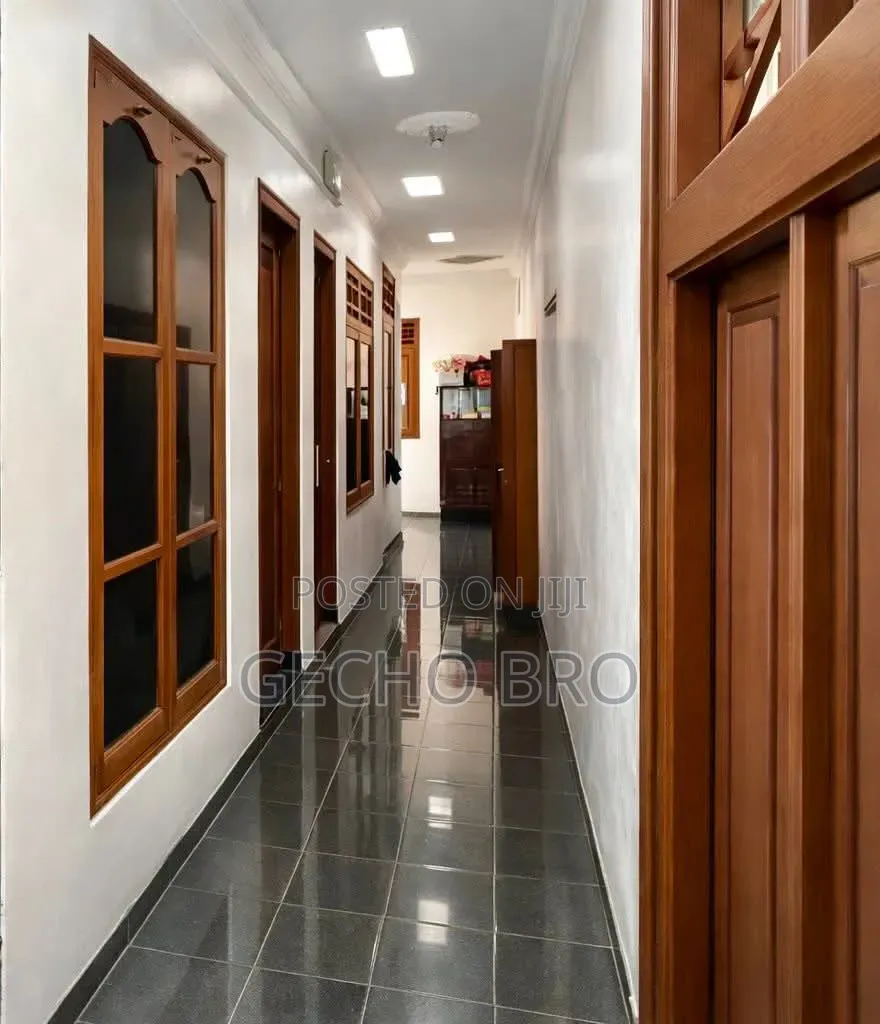 Furnished 6bdrm House in Bole for sale