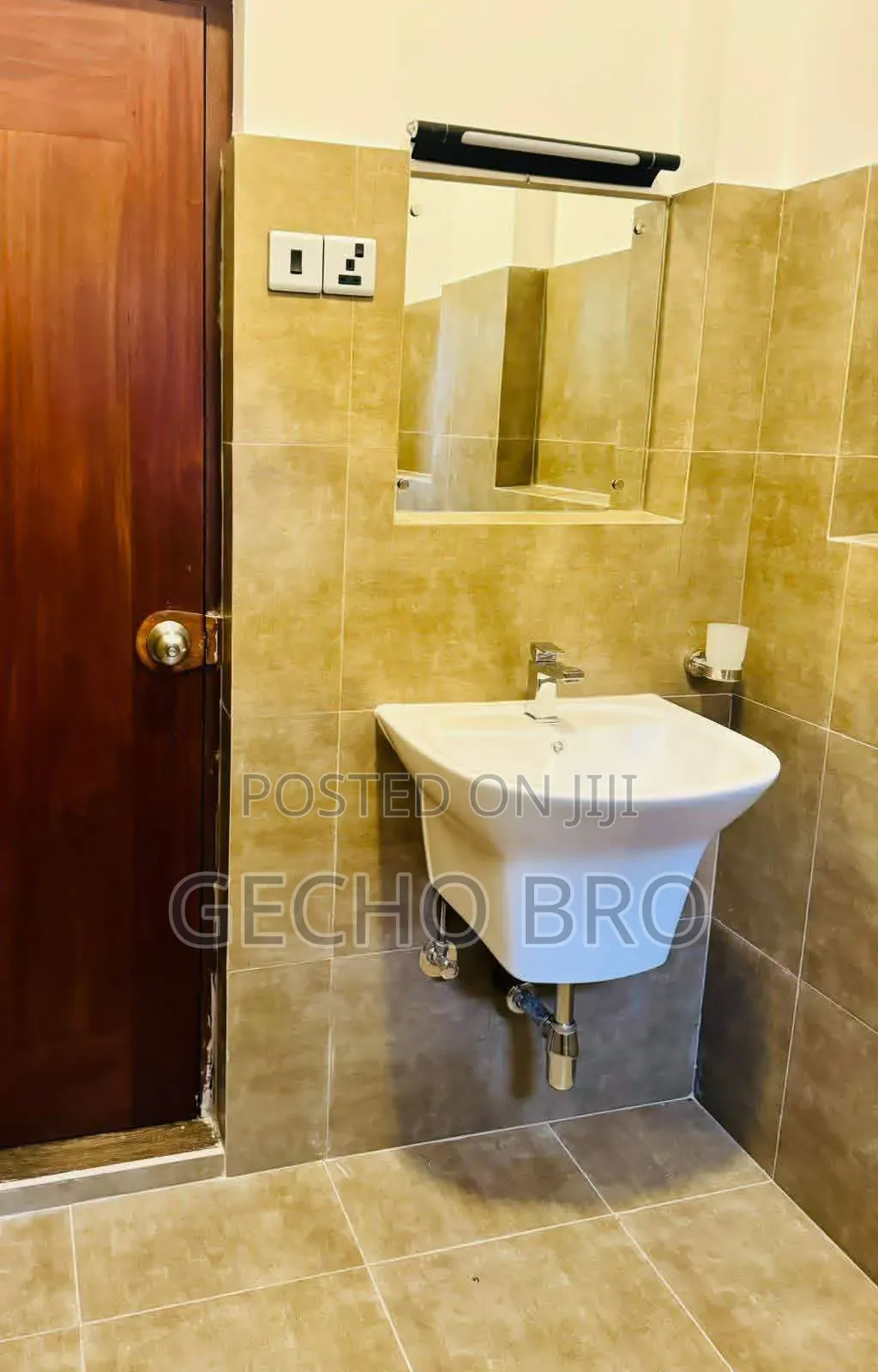 Furnished 6bdrm House in Bole for sale