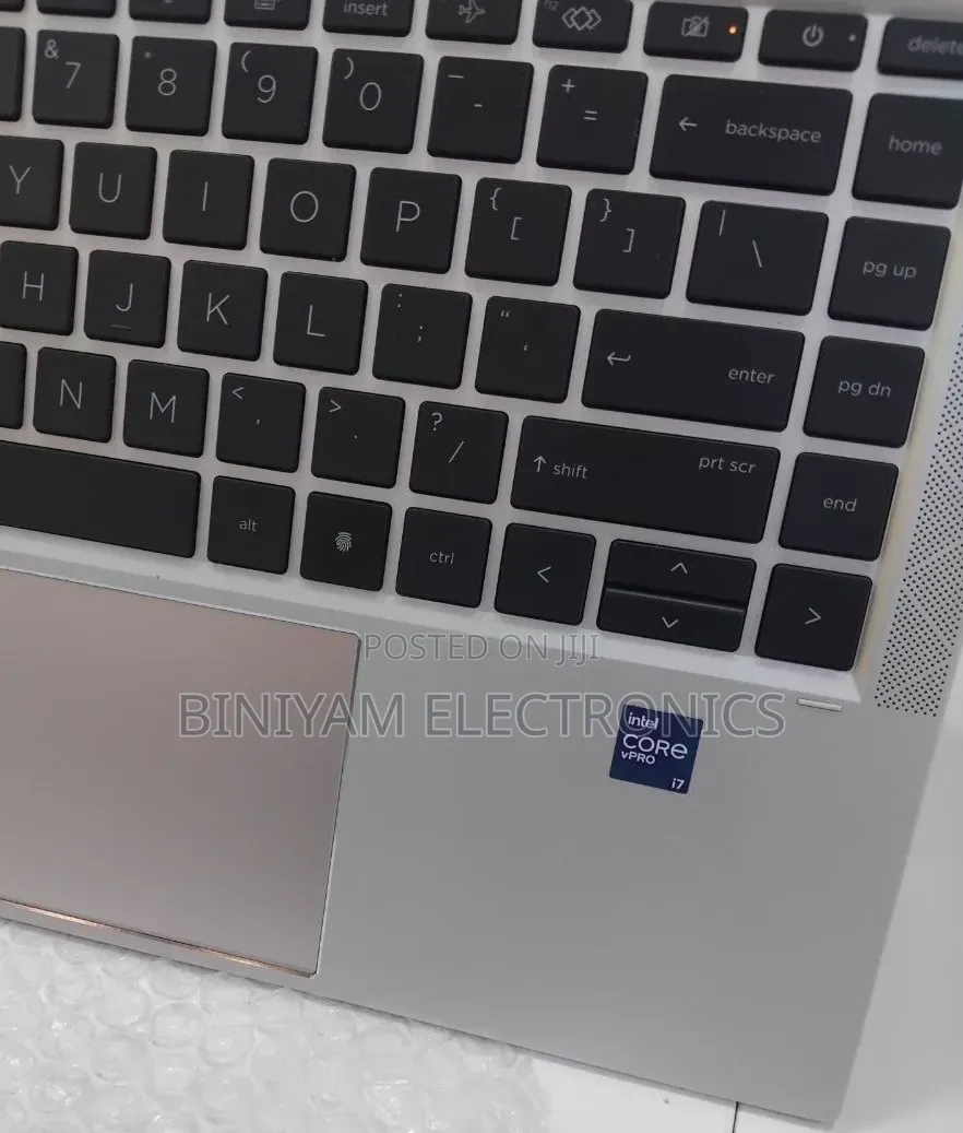 New Laptop HP EliteBook 1040 G8 16GB Intel Core i7 SSD 512GB