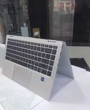 New Laptop HP EliteBook 1040 G8 16GB Intel Core i7 SSD 512GB