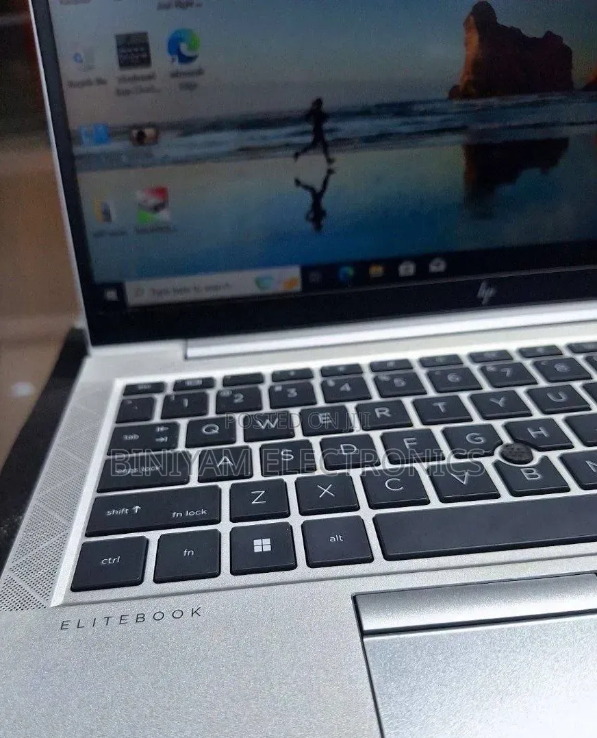 New Laptop HP EliteBook 840 G8 16GB Intel Core i5 SSD 512GB