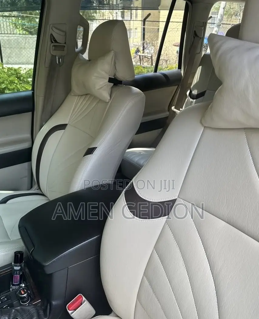 Toyota Land Cruiser 2013 Black